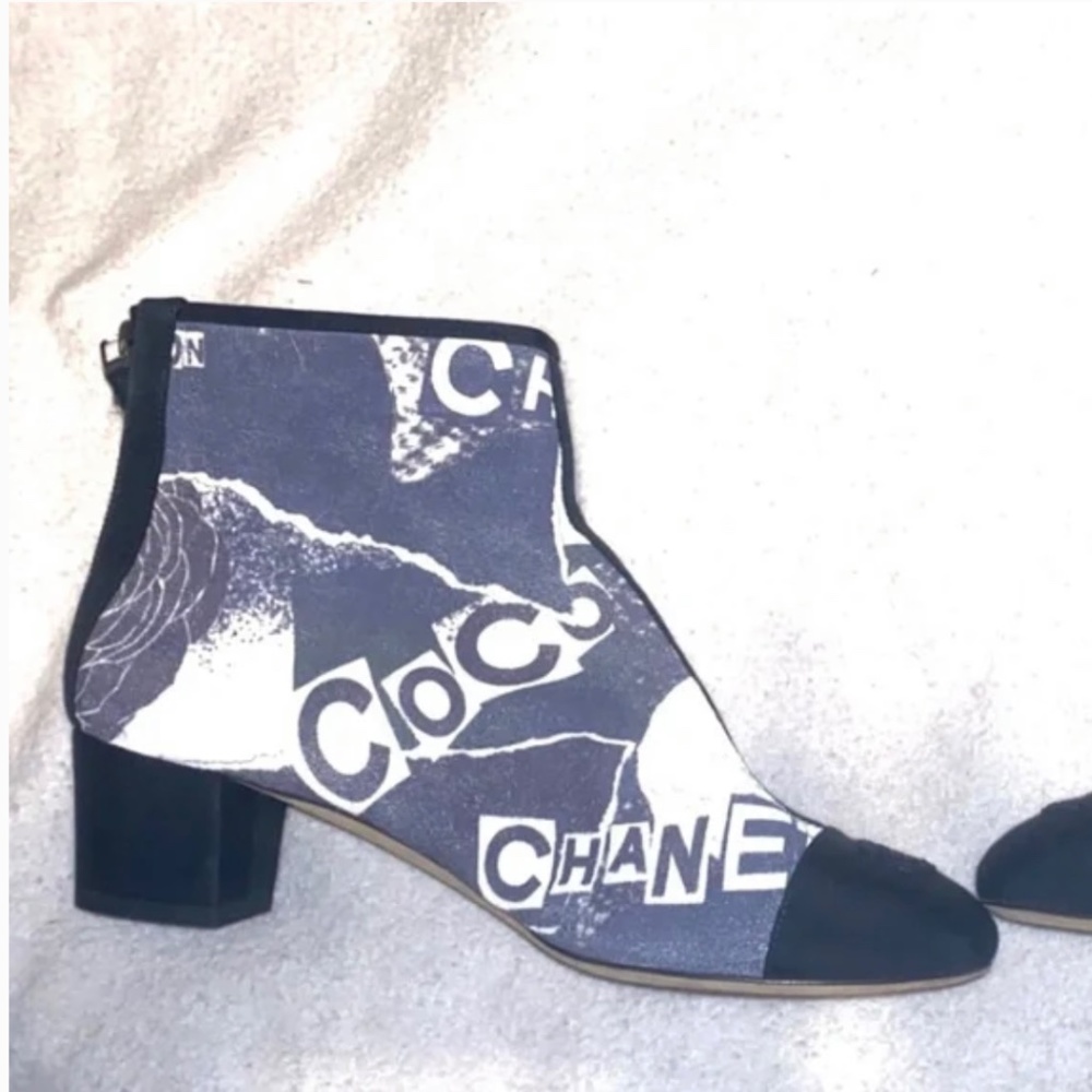 2020 Chanel navy blue Suede graffiti logo ankle boots